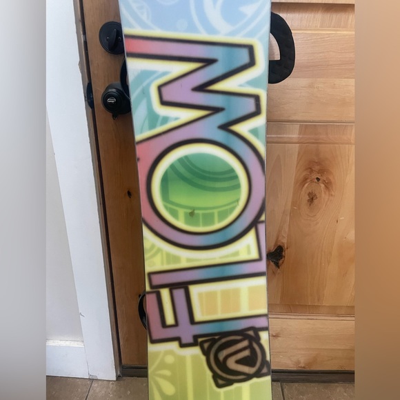 149 Flow Snowboard with Burton Bindings - Picture 4 of 10